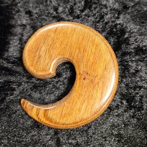 Vintage Wood Apostrophe Pin